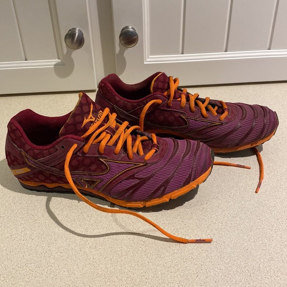 Women’s running spikes - Picture 2 of 5